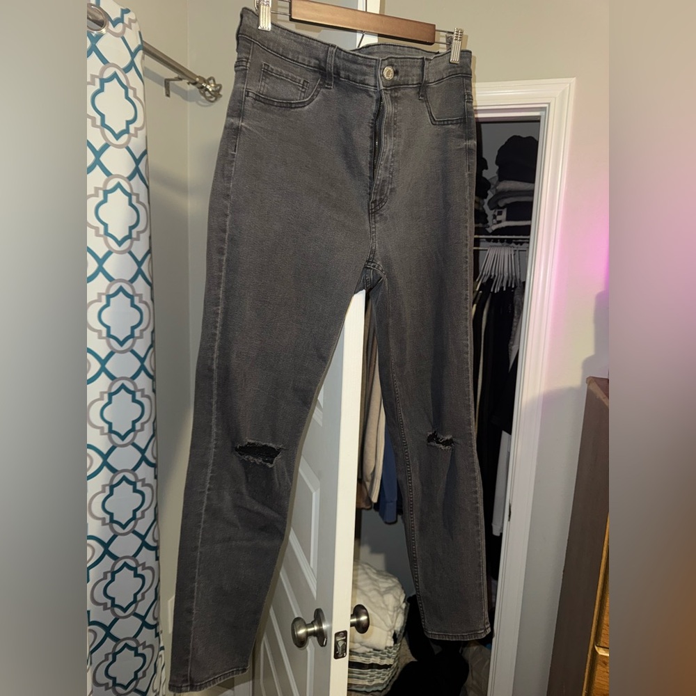 Black skinny jeans